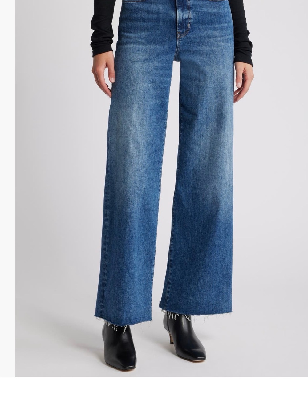 Frame Denim Wide-Leg Jeans in Medium Blue Wash